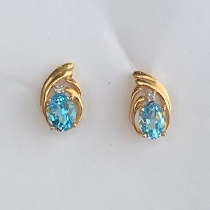 SOLD- Aquamarine gold and diamond earrings
